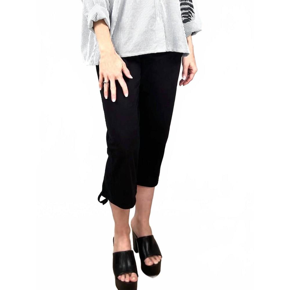 NEW PAPER TEMPLES kick pant crop in black